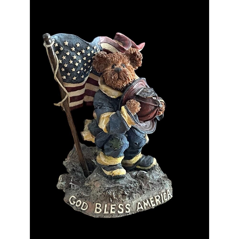Boyds Bears Firefighter Commemorative Edition in Honor of Our Heroes of 9/11